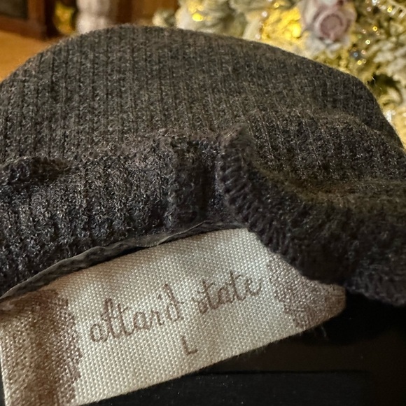 Alter’d State detailed charcoal cardigan (necklace not included) - Picture 5 of 8